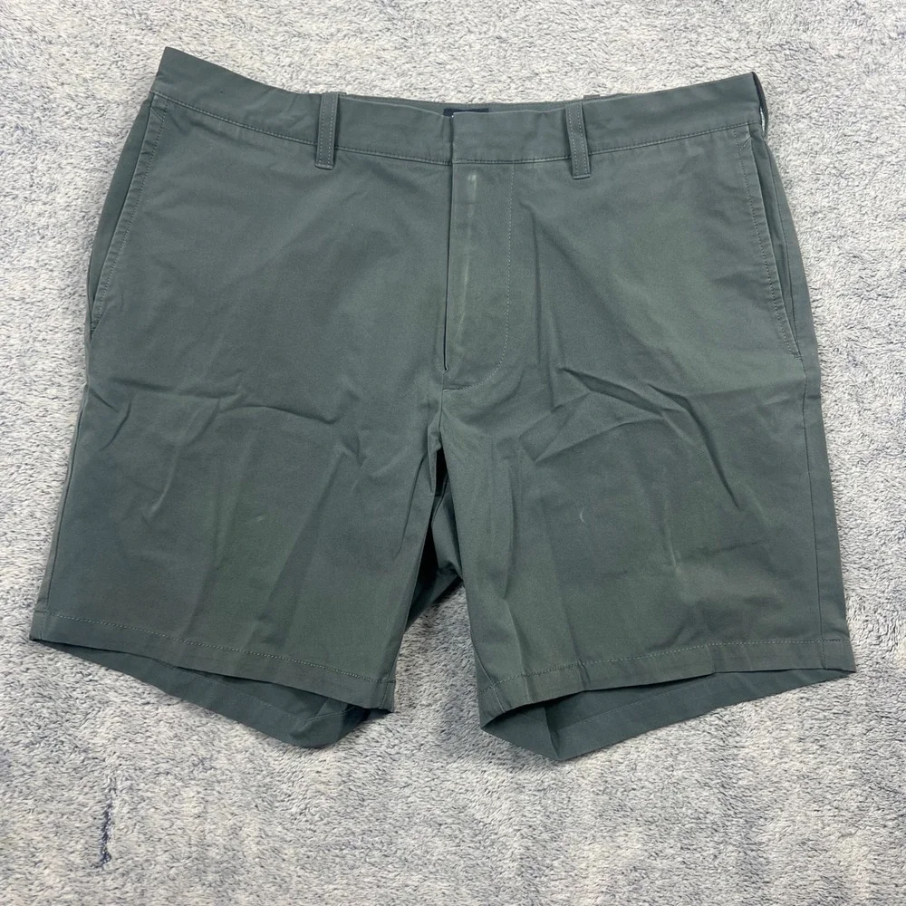 J.Crew Mens 33 Gray Tech Shorts 7 Inseam Performance Casual